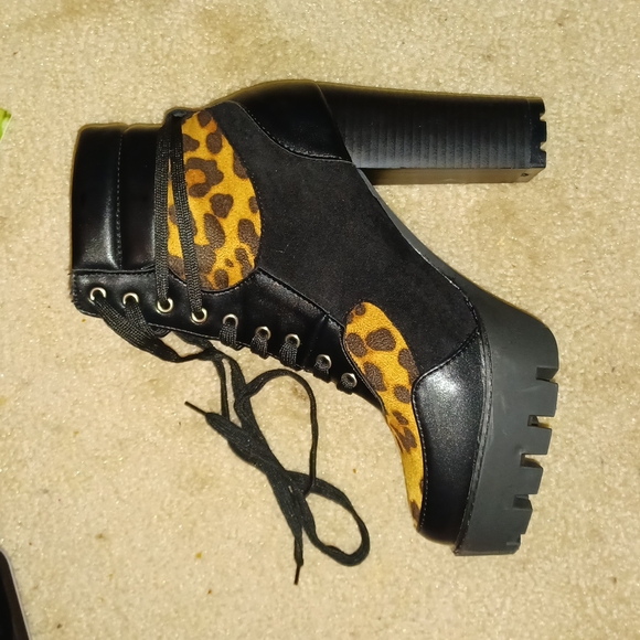 Yoki Combat Bootie - Picture 1 of 12